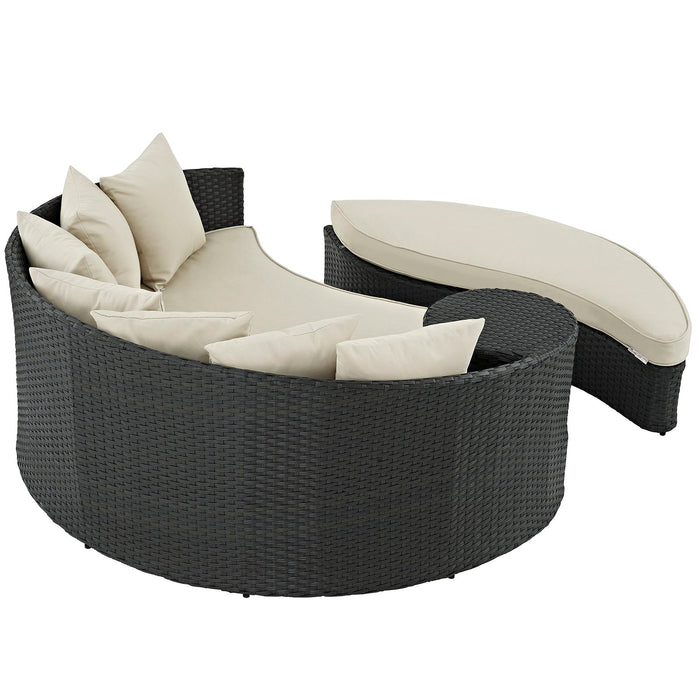 Sojourn Outdoor Patio Sunbrella® Daybed