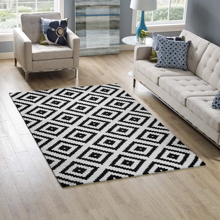 Alika Abstract Diamond Trellis Area Rug