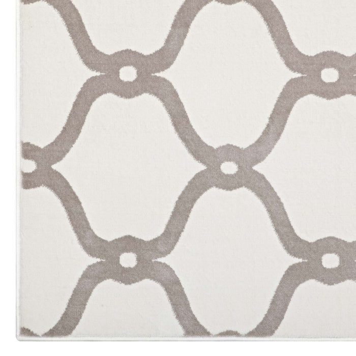 Beltara Chain Link Transitional Trellis Area Rug