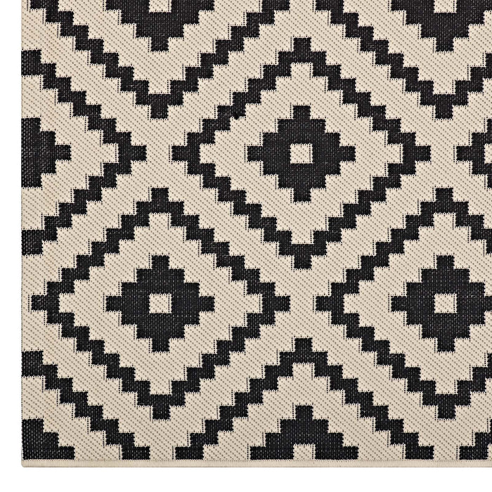 Perplex Geometric Diamond Trellis Indoor and Outdoor Area Rug