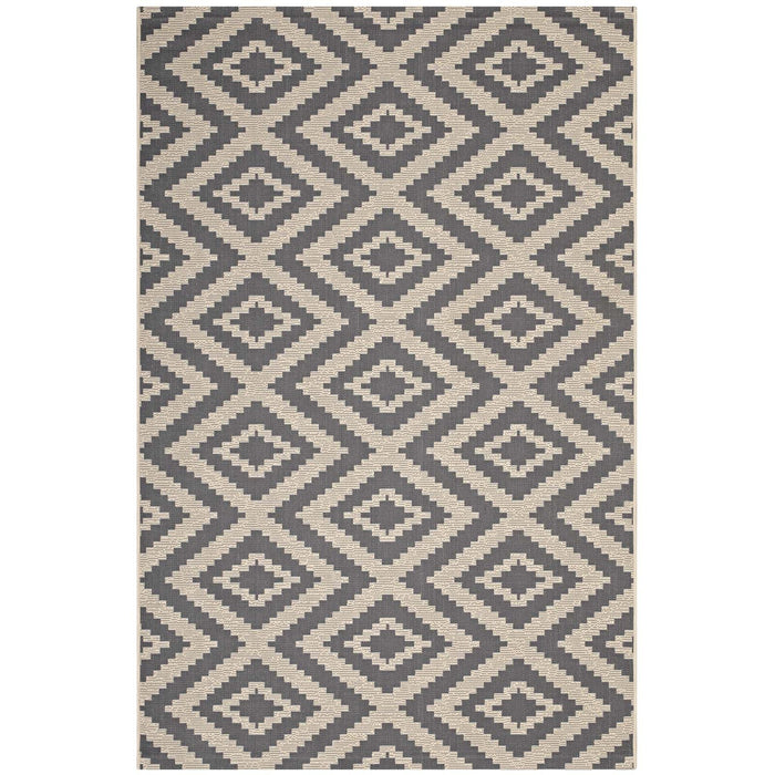 Jagged Geometric Diamond Trellis Indoor and Outdoor Area Rug