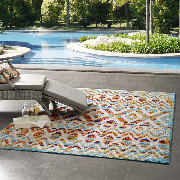 Reflect Tamako Diamond and Chevron Moroccan Trellis Indoor / Outdoor Area Rug